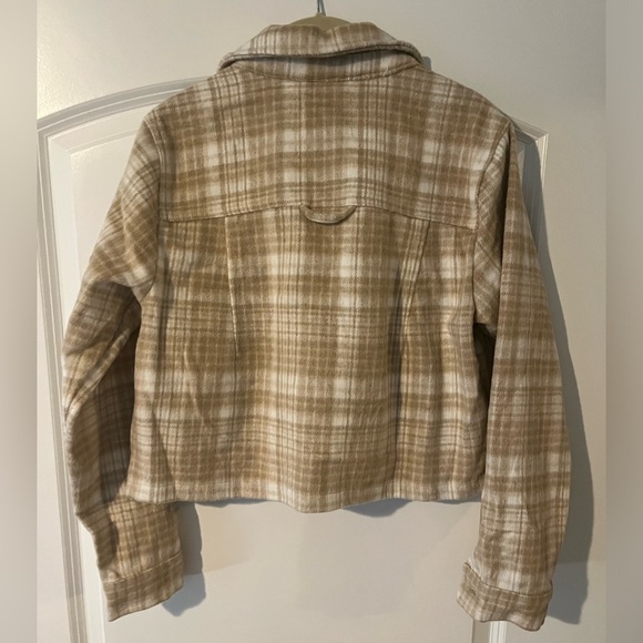 Ashley Outerwear Plaid Cropped Shacket Jacket Size Small - Picture 2 of 5